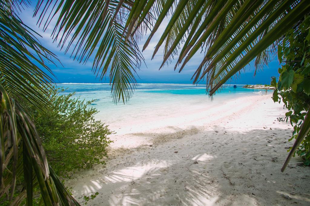 Maldives Seashine Hotel Huraa Kültér fotó