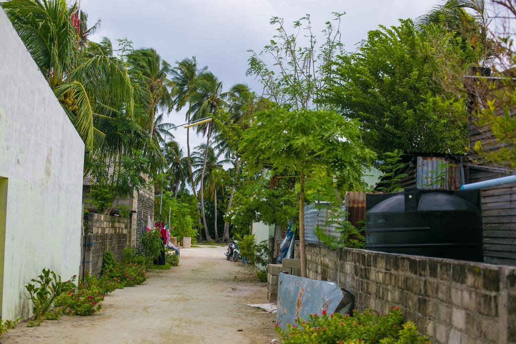 Maldives Seashine Hotel Huraa Kültér fotó